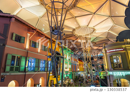 シンガポール 夜のクラーク・キー、リード・ストリート 130338537