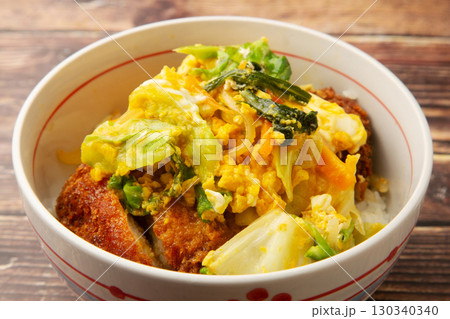 沖縄スタイルのカツ丼 沖縄スタイルのカツ丼 130340340