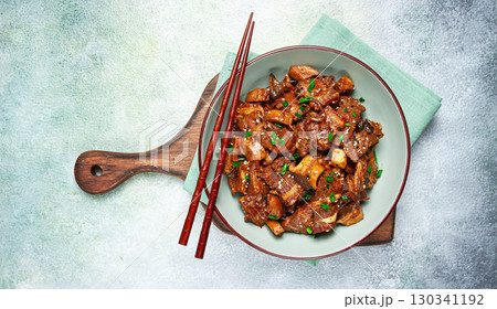 bulgogi, with mushrooms, with sesame seeds and green onions, Korean cuisine, homemade, no people, bulgogi, with mushrooms, with sesame seeds and green onions, Korean cuisine, homemade, no people, 130341192
