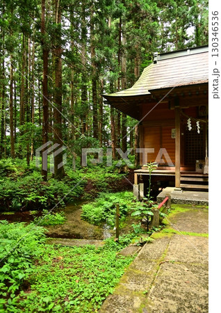 湧き水が豊富な花巻の水分神社 130346536