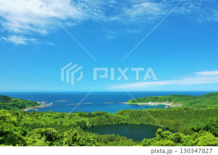 秋田県　青空の男鹿半島　八望台からの展望 130347827