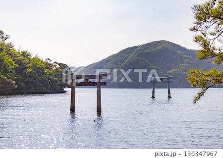 対馬 和多都美神社 海に立つ鳥居 対馬 和多都美神社 海に立つ鳥居 130347967