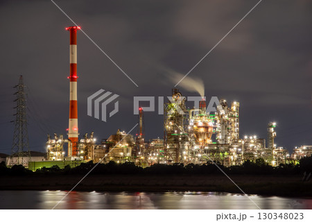 『四日市の工場夜景』磯津突堤・昭和四日市石油 『四日市の工場夜景』磯津突堤・昭和四日市石油 130348023