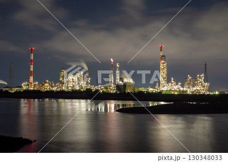 『四日市の工場夜景』磯津突堤・昭和四日市石油 130348033