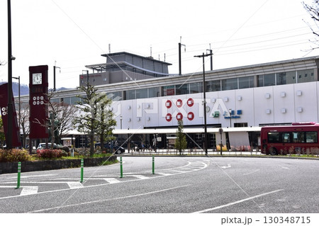 長野県上田市　上田駅お城口と駅前ロータリー 130348715