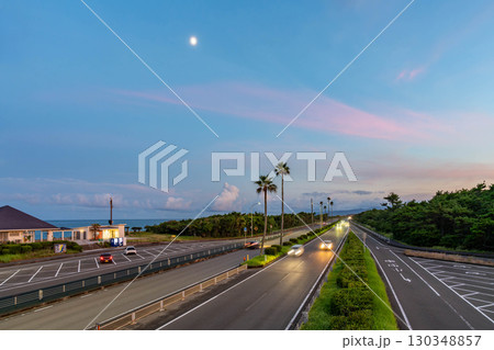 一ッ葉有料道路パーキング見た夕景 130348857