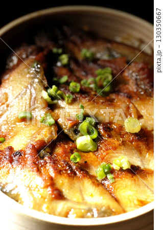 曲げわっぱ入り鰻丼弁当 130350667