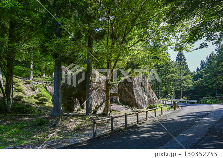 岩屋岩蔭遺跡（岐阜県下呂市） 130352755
