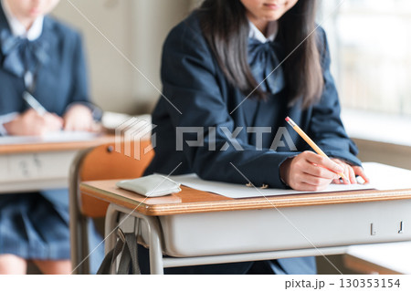 入試・テスト・試験・受験・センター試験のイメージ 入試・テスト・試験・受験・センター試験のイメージ 130353154