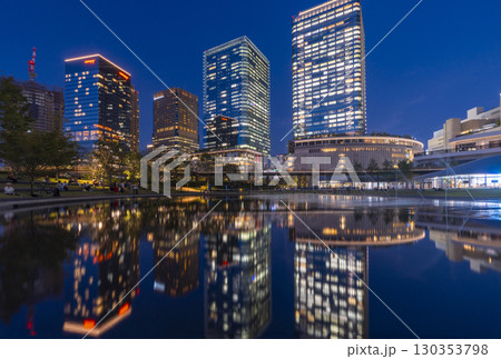 大阪駅前 うめきたの超高層ビル群 大阪駅前 うめきたの超高層ビル群 130353798