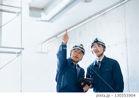 技術者の会話 130353904