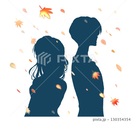 背中合わせの男女　寂しい　紅葉　シルエット 130354354