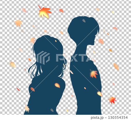 背中合わせの男女　寂しい　紅葉　シルエット 130354354