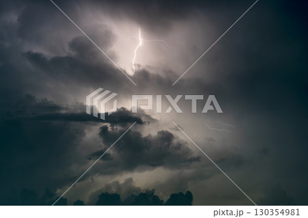 かみなり　カミナリ　雷　実写 130354981