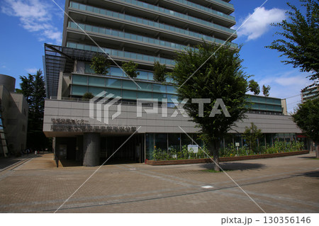 所沢市立所沢図書館所沢分館 130356146