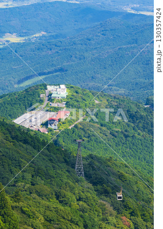 夏の筑波山山頂の展望と筑波山ロープウエイ(女体山） 130357424