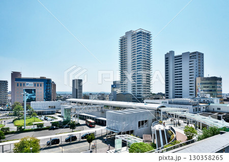 テラスモール湘南から見た辻堂駅周辺（夏、八月） 130358265