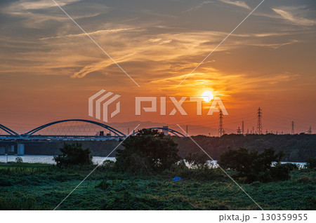 淀川夕景　大阪府守口市 130359955