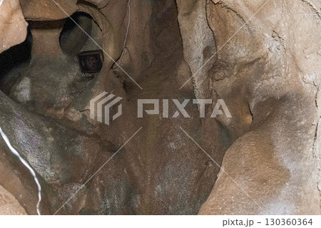 縄文鍾乳洞（岐阜県郡上市）内部 130360364