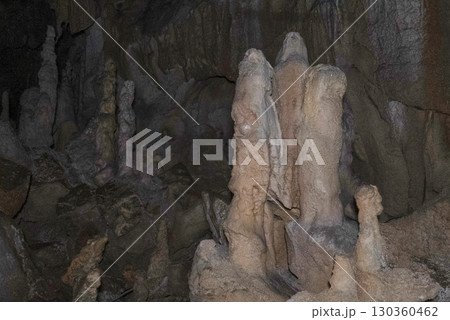 縄文鍾乳洞（岐阜県郡上市）内部 130360462