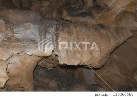 縄文鍾乳洞（岐阜県郡上市）内部 130360569