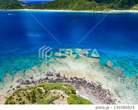 嘉比島のドローン撮影。乗船するカタマランヨットや座間味島、安慶名敷島。沖縄県島尻郡慶良間諸島座間味島 嘉比島のドローン撮影。乗船するカタマランヨットや座間味島、安慶名敷島。沖縄県島尻郡慶良間諸島座間味島 130360828