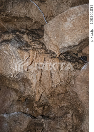 縄文鍾乳洞（岐阜県郡上市）内部 130361855