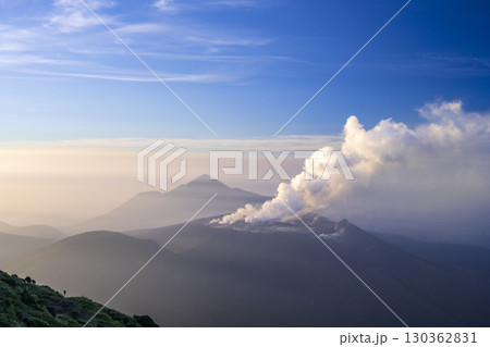 朝やけの霧島連山 朝やけの霧島連山 130362831