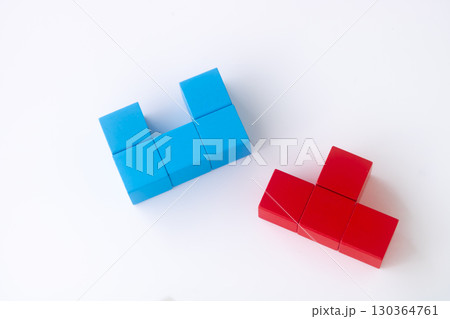 不思議な漢字・凸凹(でこぼこ)凹凸(おうとつ) 不思議な漢字・凸凹(でこぼこ)凹凸(おうとつ) 130364761