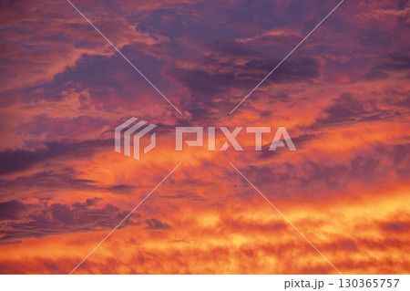 夏の夕焼け 夕暮れ 夏の空 空 9月 イメージ 夏の夕焼け 夕暮れ 夏の空 空 9月 イメージ 130365757