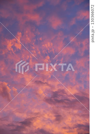 夏の夕焼け 夕暮れ 夏の空 空 9月 イメージ 130366072