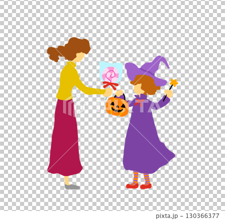 ハロウィンの魔女の仮装した女の子にお菓子をあげる女性 130366377