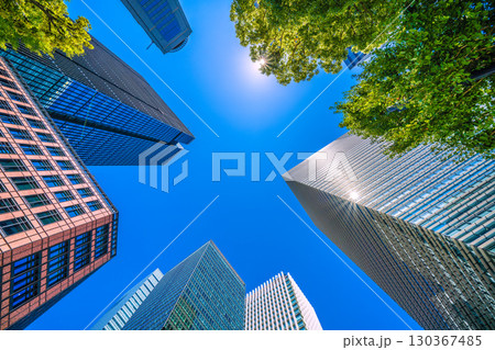 日本の東京都市景観9月2日。大手町のビジネス街。大手町プレイスや大手町タワー、産経新聞社などを望む 130367485