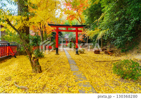 秋の山崎聖天 観音寺　稲荷大明神 130368280