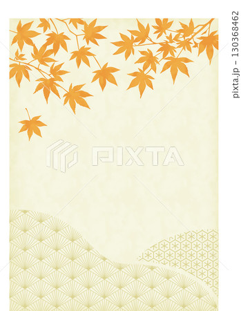 オレンジの紅葉と和柄の背景_縦 130368462