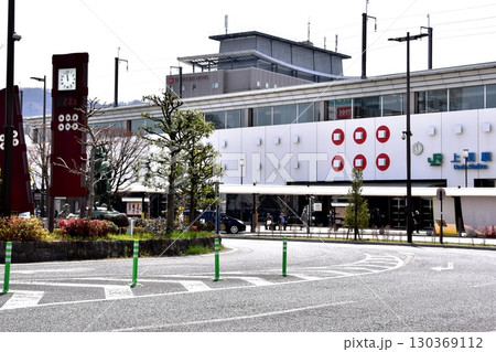 長野県上田市　上田駅お城口と駅前ロータリー 130369112