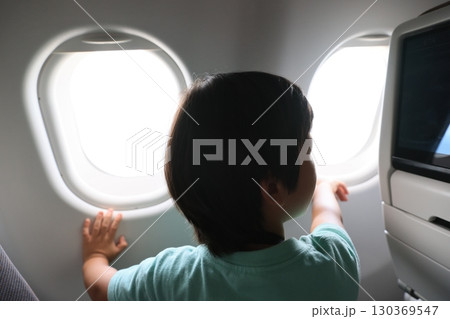 キッズ 子供 小さい子 130369547