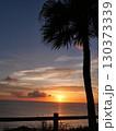 海に沈む夕日 130373339