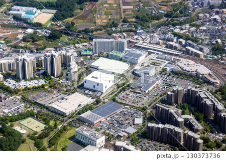 京王相模原線の若葉台駅付近を空撮 京王相模原線の若葉台駅付近を空撮 130373736
