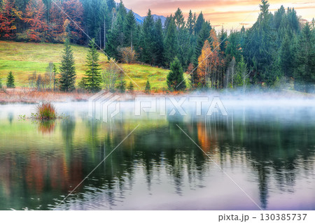 Amazing view of Wagenbruchsee (Geroldsee) lake with Karwendelspitze mountain range on background. 130385737