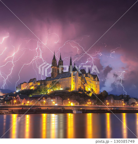 Amazing iew on Albrechtsburg castle and cathedral on the River Elbe during night 130385749