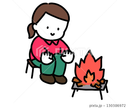 焚き火をする女性 焚き火をする女性 130386972