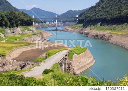 渇水時の八ッ場ダム 130387011