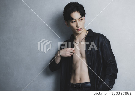 クールな男性 クールな男性 130387862