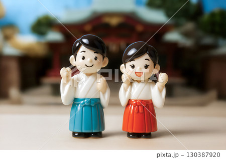 神社イメージ 神主と巫女 神社イメージ 神主と巫女 130387920