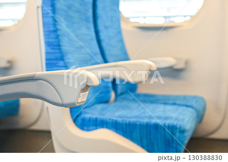 新幹線車内のコンセント 新幹線車内のコンセント 130388830