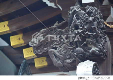 木鼻・獅子の彫刻(大阪天満宮・西登龍門/大阪府大阪市北区) 木鼻・獅子の彫刻(大阪天満宮・西登龍門/大阪府大阪市北区) 130389096