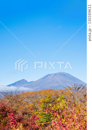 旧碓氷峠見晴台(秋):浅間山を望む 旧碓氷峠見晴台(秋):浅間山を望む 130389611