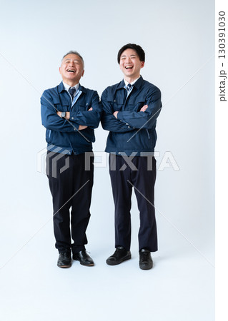 現場を支える技術者達 130391030