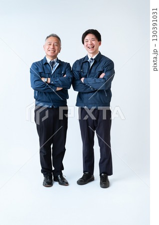 現場を支える技術者達 130391031